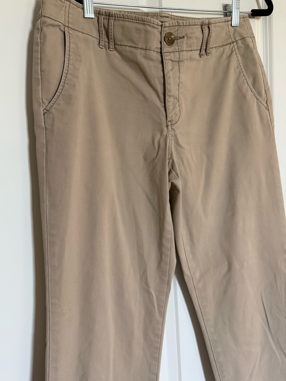 Eddie Bauer Women’s Khaki Chino Pants Size 10 Straight Leg Cotton Stretch Casual